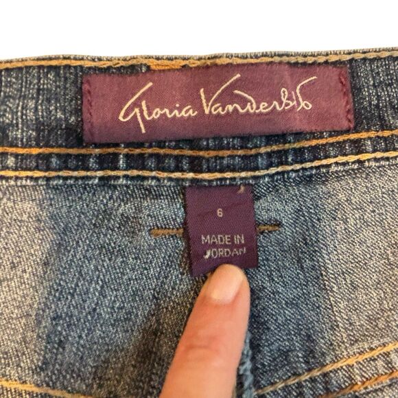 Gloria Vanderbilt Women’s 6 Dark Wash Straight Leg High Rise Denim Jeans Classic - Picture 3 of 9